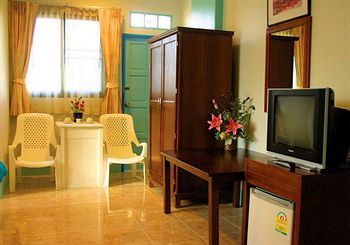 Hostal J Guesthouse