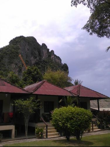 Adam Bungalow