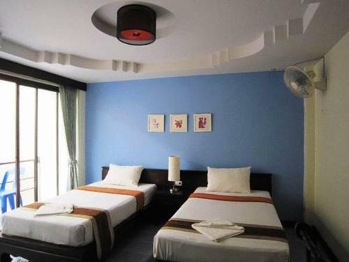 J Hotel