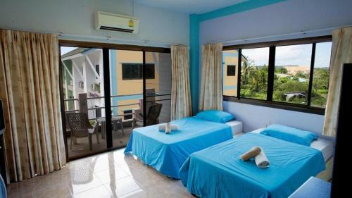 Hostal Raya Guest House