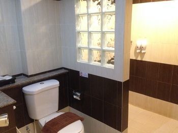 Rayong Lanna Hotel