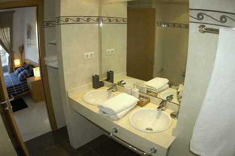 Marina Beach Apartments