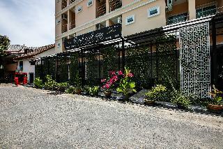 Hotel Beach Walk Stay