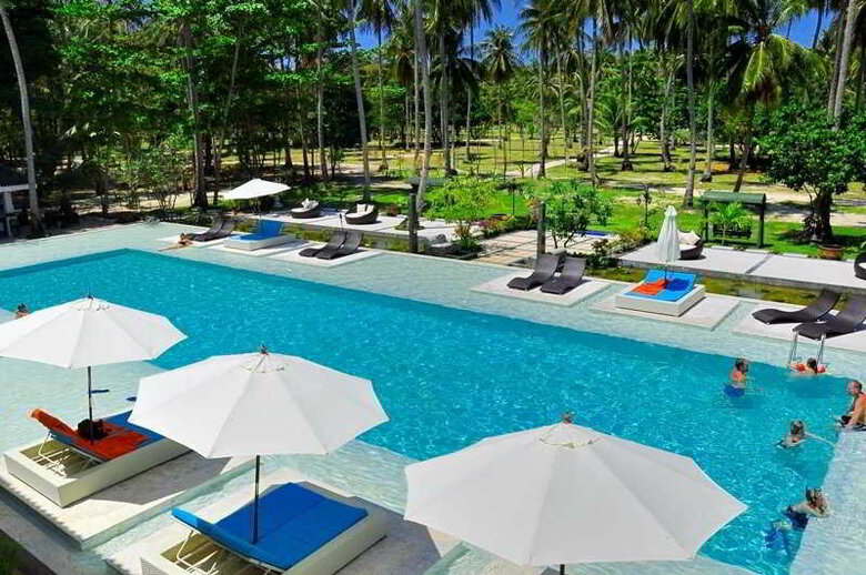 Hotel Racha Island Resort (rayaburi)