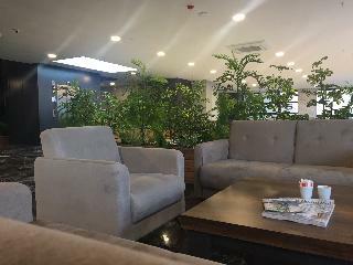 Empula Hotel & Residences