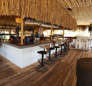 Hotel Green Pine Beach & Bungalows Luxury Concept