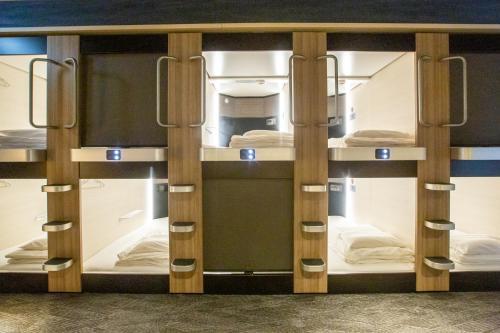 Cabin Capsule Hotel J Ship Osaka Namba