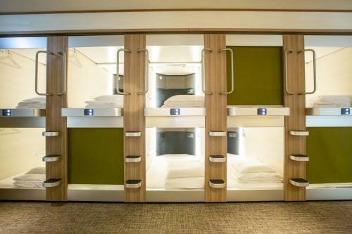 Cabin Capsule Hotel J Ship Osaka Namba