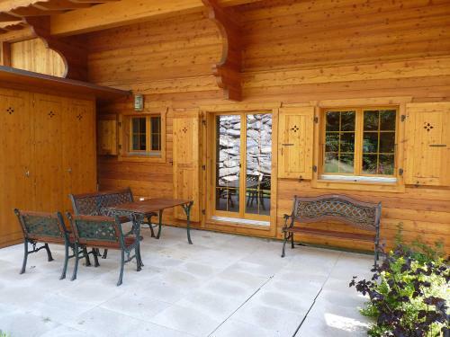 Holiday Home Voltaire Ovronnaz