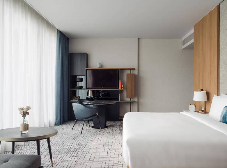 Kimpton Maa-lai Hotel Bangkok