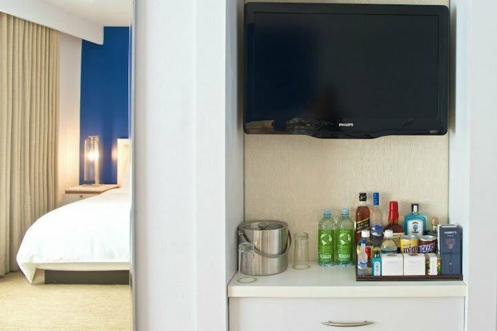 Blue Moon Hotel, Autograph Collection