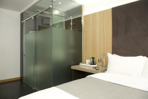 The Z Hotel City