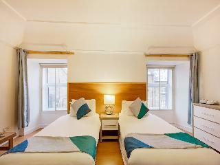 Oyo Eastbank Hotel