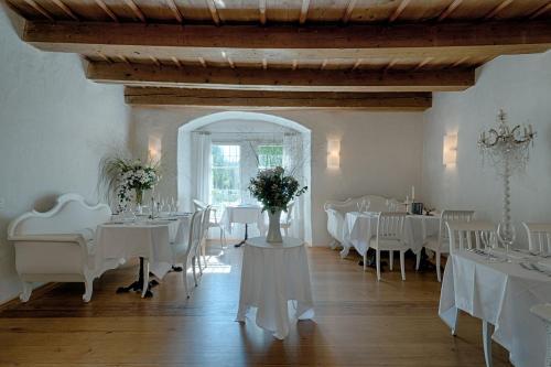Posada Schloss �berstorf