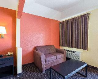 Hotel Rodeway Inn & Suites