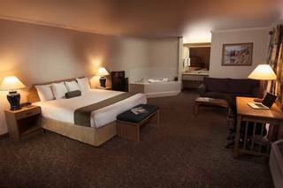 The Redwood Fortuna Riverwalk Hotel