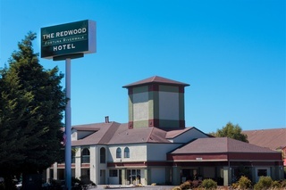 The Redwood Fortuna Riverwalk Hotel