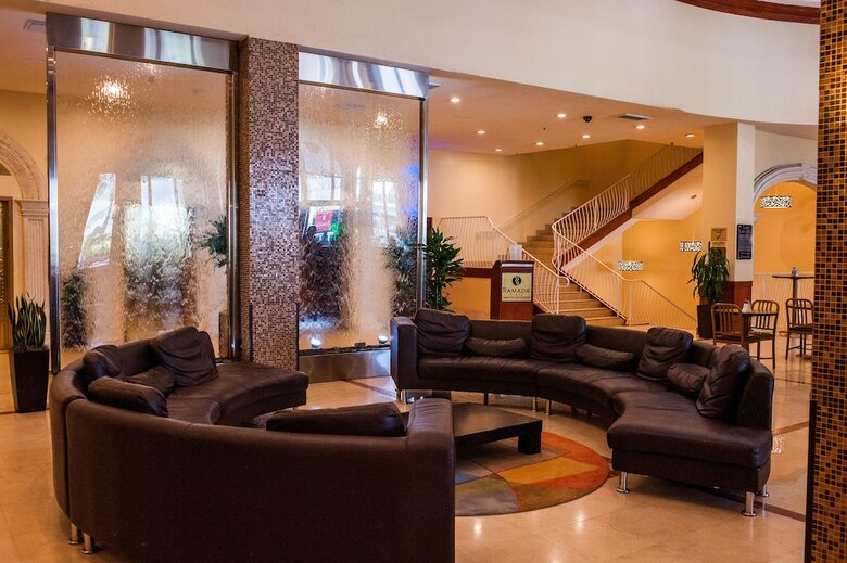 Hotel Ramada Plaza Marco Polo Beach Resort