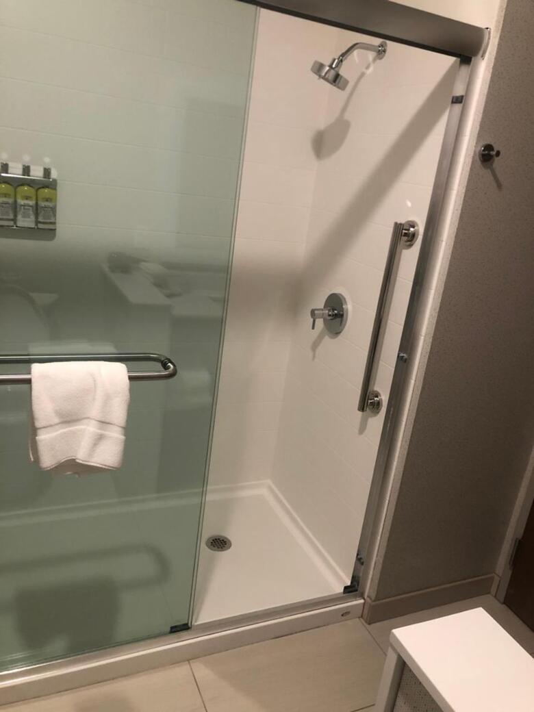 Hotel Holiday Inn Express And Suites Madison