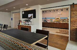 Hotel Holiday Inn Exp & Sts Brookshire - Katy Freeway