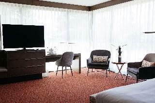 Revel Hotel Des Moines Urbandale, Tapestry Collect