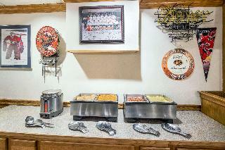Clarion Hotel Suites Fairbanks
