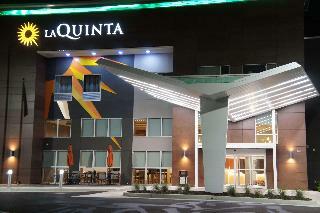 La Quinta Inn Suites By Wyndham Perry