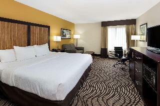 La Quinta Inn & Suites By Wyndham Lagrange / I-85
