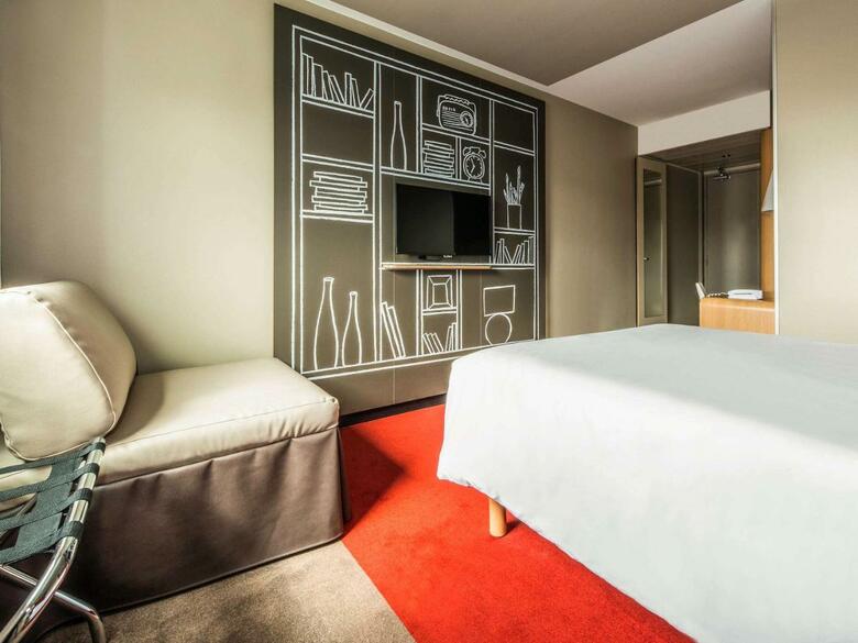 Hotel Ibis Nanterre La Defense