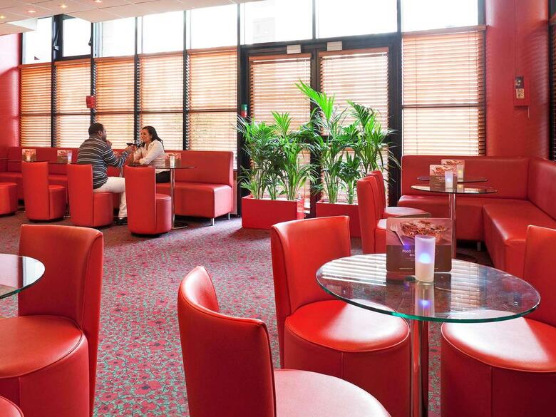 Hotel Ibis Paris Pantin Eglise