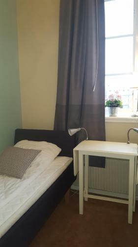 Hostel Above