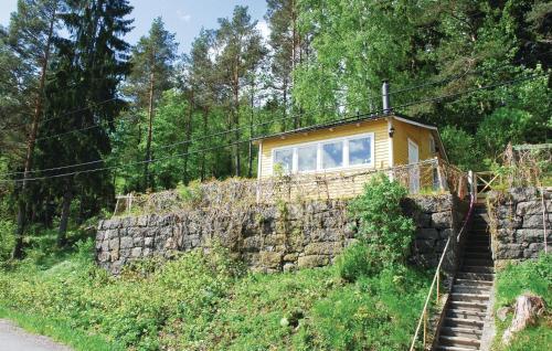 Holiday Home �by �by