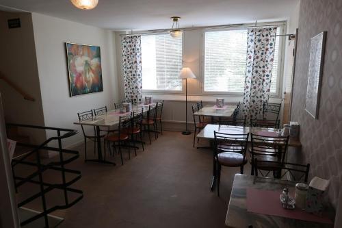 Hotel Aveny Bed & Breakfast