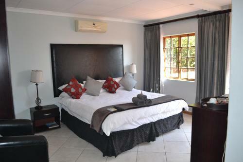 Hostal Edelweiss Corporate Guest House