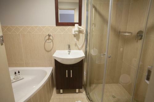 Hostal Ruslamere Hotel, Spa And Conference Centre