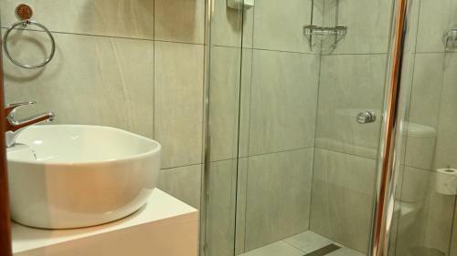 Hostal Lamor Guest House