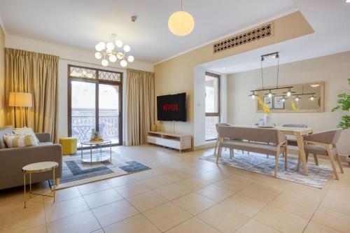 Guestready Bright And Spacious Apartment In Old Town