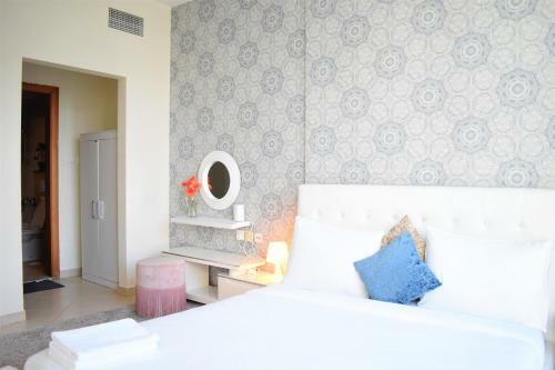 2 Bedroom Apartment In Marina Diamond 4