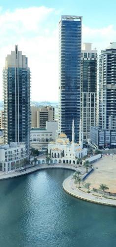 2 Bedroom Apartment In Marina Diamond 4