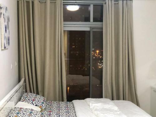 Apartamento Modern Suite In A Vibrant Area With Skyline Views