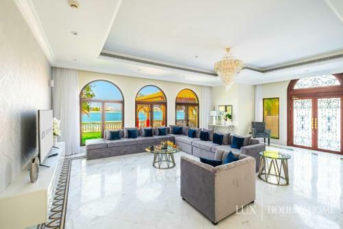 Villa Lux - The Dubai Paradise Palace