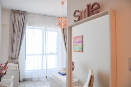 Apartamento Upgraded 2 Bd W Sea Views - Accommodates 6!