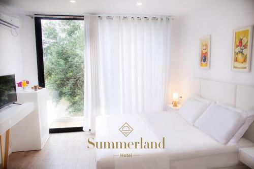 Hotel Summer Land