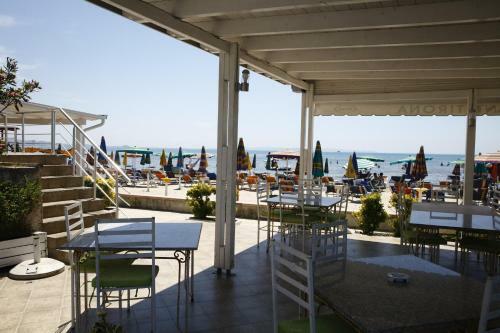 Hotel Tirona