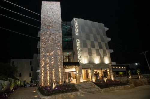 Hotel Qeparo