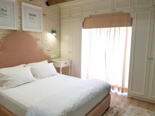 Limani Luxury Apartment Beachfront 1
