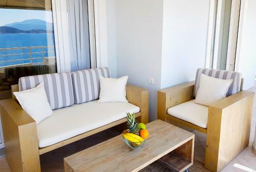 Limani Luxury Apartment Beachfront 1