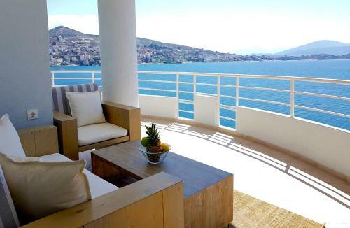Limani Luxury Apartment Beachfront 1
