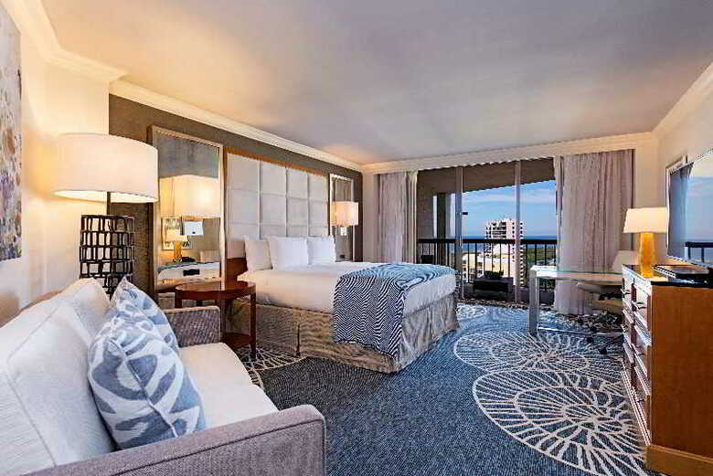 Hotel Naples Grande Beach Resort