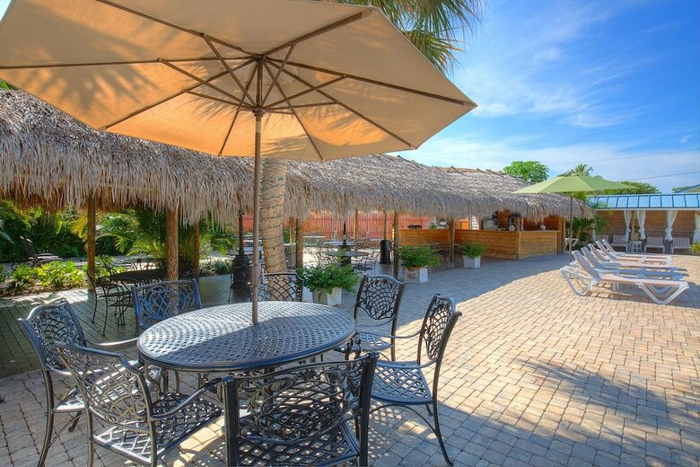 Hotel Naples Courtyard Inn